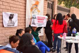 Entre las peticiones del personal se encuentran un aumento salarial acorde con la inflación y el abastecimiento de medicamentos.