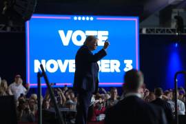 El presidente Trump en un mitin en Nebraska el lunes. El Partido Republicano está defendiendo escaños incluso en estados donde Trump ganó por dos dígitos en 2024.