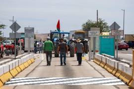 En Sinaloa, alrededor de 300 productores mantienen tomada la Plaza de Cobro 11 Puente Sinaloa, conocida como “Cuatro Caminos”.