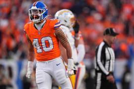La defensiva de los Broncos limitó a los Chargers a solo tres puntos en la Semana 18.