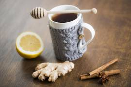 El té de jengibre, canela y limón es una bebida que ha ganado popularidad en los últimos años gracias a sus múltiples beneficios para la salud.