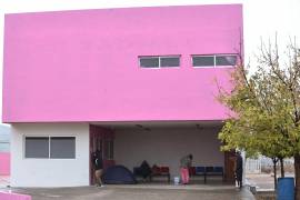 La combinación de frío y humedad redujo la permanencia de personas en espacios abiertos.