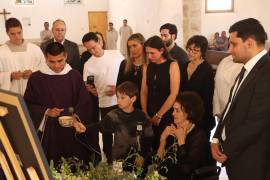 Momento. La Capilla del Ranchito del Rey y María Madre fue el escenario de la emotiva despedida en honor al creativo saltillense.
