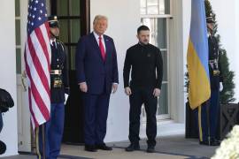 El presidente Donald Trump recibe al presidente de Ucrania, Volodímir Zelenski, en la Casa Blanca en Washington. Trump tiene un intenso interés de por los minerales de Ucrania.