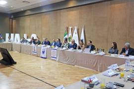 La UAdeC llamó, ante la Coparmex, a fortalecer modelos educativos enfocados en aprendizaje integral y desarrollo de habilidades.