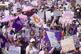 En las calles, portaron pancartas y exigieron justicia por las víctimas.