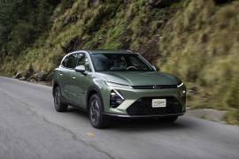 La Captiva PHEV mantiene el diseño actual de Chevrolet, pero su base proviene de la plataforma del Wuling Starlight S.