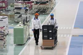 Se espera que las inversiones que se anunciaron lleguen para que estos empleados se acomoden en otros sectores económicos de la región. FOTO: