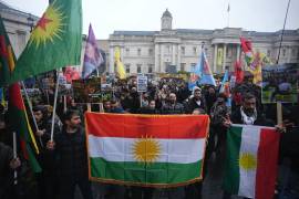 Una marcha de la comunidad kurda en respuesta a la detención de siete personas acusadas de vínculos con el Partido de los Trabajadores del Kurdistán, o PKK, en Londres. Los kurdos, sonaliados clave de EU en Siria.