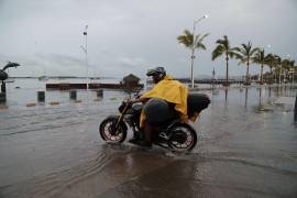Huracán ‘Rachel’ apunta otra vez a territorio mexicano; se forma la Depresión Tropical 9 en el Golfo de México.
