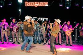 La dupla se presentará en otras ciudades con su nuevo show y apuestas musicales.