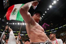 En dos décadas de trayectoria, Saúl “Canelo” Álvarez ha pasado de ser una promesa tapatía a consolidarse como uno de los mejores boxeadores mexicanos de todos los tiempos