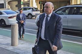 El magnate tecnológico británico Mike Lynch ingresa en el tribunal federal de San Francisco, el 26 de marzo de 2024.