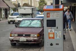 Calles del Centro Histórico de Saltillo con parquímetros activos, donde se concentra gran parte de la recaudación municipal.