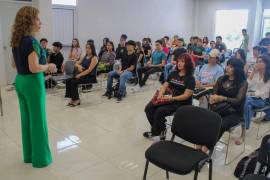 Este jueves las escuelas, facultades e institutos de la UAdeC dieron la bienvenida a los nuevos alumnos.