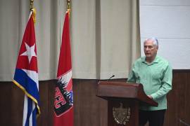 El presidente cubano Miguel Diaz-Canel da un discurso en la Asamblea Nacional del Poder Popular de Cuba en sesión extraordinariaanalizó el paquete de reformas que aprobó la víspera el Partido Comunista.