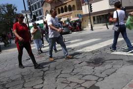 Asociación de Comerciantes advierte de peligros para transeúntes.