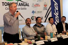 Autoridades del club, junto a invitados de honor, dieron los pormenores de la fiesta anual del Club Campestre Saltillo.