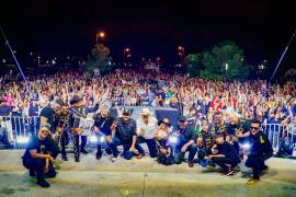 Más de 18 mil personas disfrutaron del concierto de La Casetera en la Alameda de Ramos Arizpe.