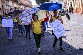 Desde hace más de tres semanas, la CNTE se ha movlizado en diferentes partes del país exigiendo que se deroga la ley de 2007 del ISSSTE.