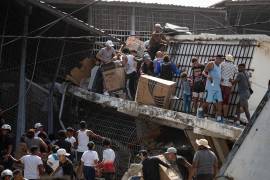 Las autoridades de Venezuela reportan 589 muertos y 2 mil 980 heridos tras los terremotos; continúan las labores de rescate con apoyo de brigadas internacionales.