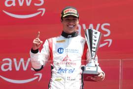 Noel León celebró en lo más alto del podio su tercer triunfo de la temporada con Campos Racing.