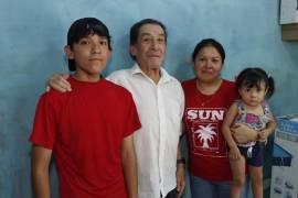 Saltillo: Julián Gómez, un papá soltero extraordinario en tiempos difíciles