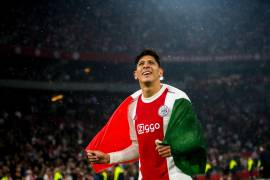 El mediocampista mexicano ya ha sido dos veces campeón de la Eredivisie con el Ajax.