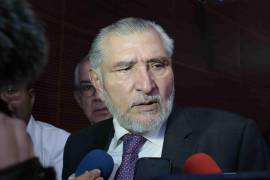 Adán Augusto López Hernández fue notario de diversos movimientos de dos compañías de Hernán Bermúdez.