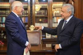 Andrés Manuel López Obrador recibió a Ken Salazar, embajador de Estados Unidos en México, en el Palacio Nacional, apenas el año pasado durante el mes de septiembre.