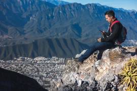 Fernando Villatoro tenía un firme compromiso con una hazaña en mente: subir y bajar el Cerro de la Silla por 365 días.