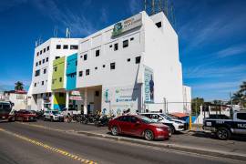 Los emecistas Sergio Torres Félix y Elizabeth Montoya Ojeda fueron atacados a balazos el miércoles en Culiacán.