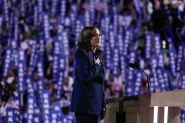 La candidata presidencial demócrata, la vicepresidenta Kamala Harris, llega para hablar en el último día de la Convención Nacional Demócrata en Chicago.