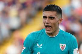 Álex Padilla, arquero mexicano del Athletic Club, fue sancionado con tres partidos tras ser expulsado en el duelo ante Betis por conducta antideportiva.