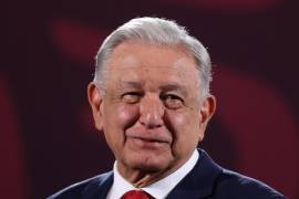 López Obrador, afirma Riva Palacio, teme que una vez que entregue la banda presidencial su familia quede vulnerable sobre los presuntos casos de corrupción que sobre ellos han sido revelados.