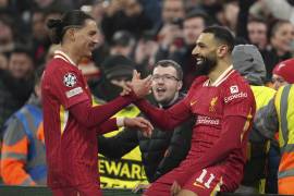 Mohamed Salah celebró con Darwin Núñez el gol en Anfield que abrió el marcador contra el Lille.