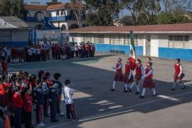 En escuelas públicas de Coahuila, algunos grupos de primaria llegan a tener hasta 38 alumnos, lo que rebasa las recomendaciones internacionales sobre atención personalizada.