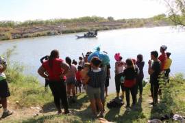 Cientos de migrantes se encuentran varados en las orillas del Río Bravo, en su intento por cruzar hacia los Estados Unidos.