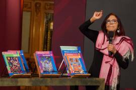 Leticia Ramírez Amaya, secretaria de Educación Pública, encabezó la conferencia a medios donde se abordó el tema sobre los nuevos libros de texto de la SEP.