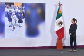 Claudia Sheinbaum, presidenta de México, durante la conferencia matutina en Palacio Nacional, observó el vídeo de una niña que se caracterizó de presidenta durante un desfile de la Revolución Mexicana en Chiapas.