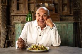 Pedro es un aventurero de la cocina.