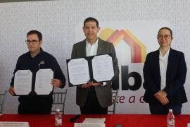 La Universidad Autónoma de Coahuila y Ruba, plaza Saltillo, firmaron un convenio de educación dual.