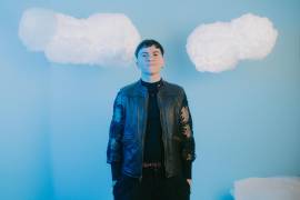 Música. De tocar en espacios urbanos a presentarse en festivales masivos, el artista regiomontano sigue fiel a sus raíces musicales.