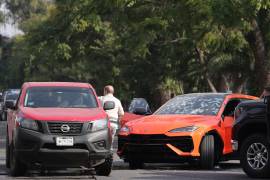 Autoridades de Jalisco informaron que al menos 30 agresores participaron en el ataque del 29 de diciembre contra el comerciante Alberto Prieto Valencia en la colonia Santa Eduwiges; se aseguraron siete vehículos y se investiga la participación del crimen organizado