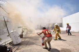 La Subsecretaría de Protección Civil de Coahuila reforzó la recomendación de prohibir y regular el uso de pirotecnia para reducir riesgos durante la temporada.