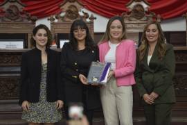 El evento contó con la presencia de los 25 legisladores locales.