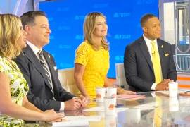 La copresentadora Savannah Guthrie, en el centro, junto a sus compañeros, de izquierda a derecha, Jenna Bush Hager, Carson Daly y Craig Melvin, durante el programa “Today” en Nueva York.