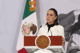 La presidenta aseguró que no hay reducciones presupuestales a universidades públicas estatales y que su gobierno trabaja en soluciones financieras respetando la autonomía universitaria.