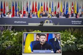 La Cumbre de Paz de Ucrania, que reunió a cerca de 60 líderes mundiales y representantes de unos noventa gobiernos, finalizó este domingo con una declaración conjunta que reclama seguridad nuclear y de tránsito marítimo.