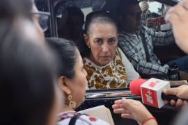 Integrantes de la Sección 22 de la Coordinadora Nacional de Trabajadores de la Educación (CNTE), abordaron a la presidenta de la República, Claudia Sheinbaum Pardo.